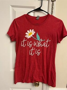 Instant Message “It Is What It Is” Daisy Graphic T-Shirt Women’s Small